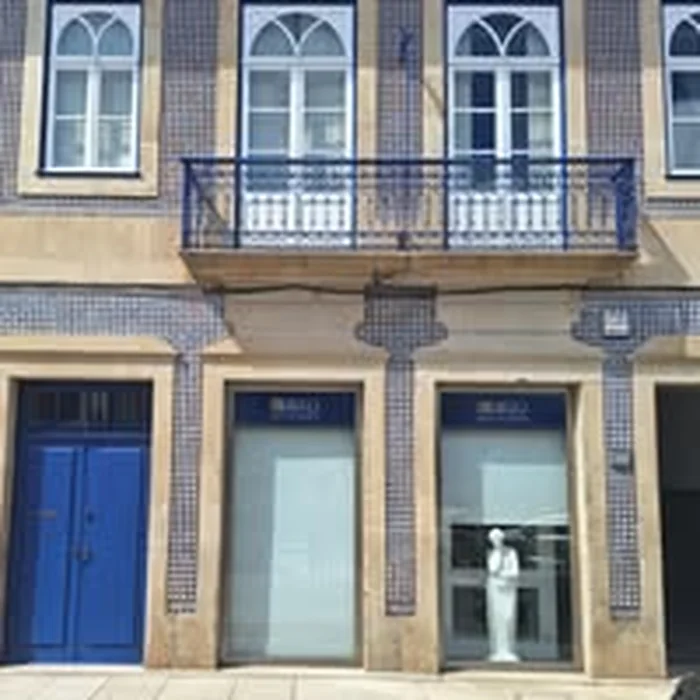 Fachada do edifício onde se encontra a Rebelo Advogados