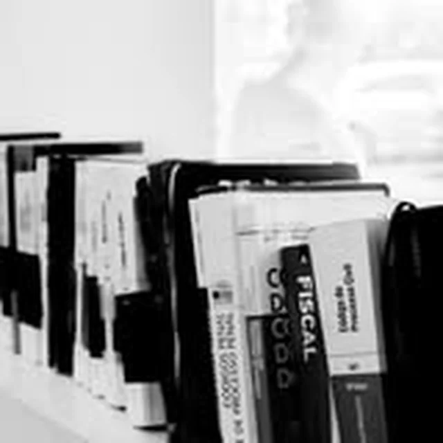 Conjunto de livros jurídicos